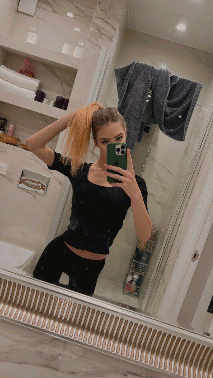 Арина - Индивидуалка Санкт-Петербурга +7(981)592-24-80
